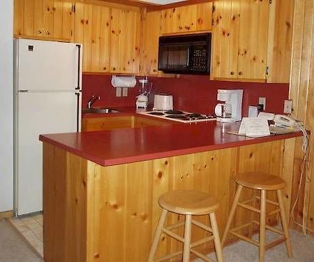 High Village Breezy Point 外观 照片